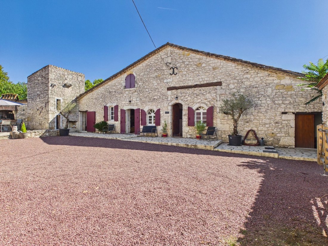 House in Saint-Andre-et-Appelles, Nouvelle-Aquitaine, France 2 - 18900588