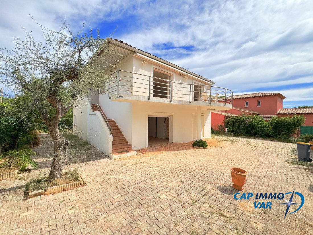 Villa in Bandol, Provence-Alpes-Côte d'Azur, France 1 - 18902573