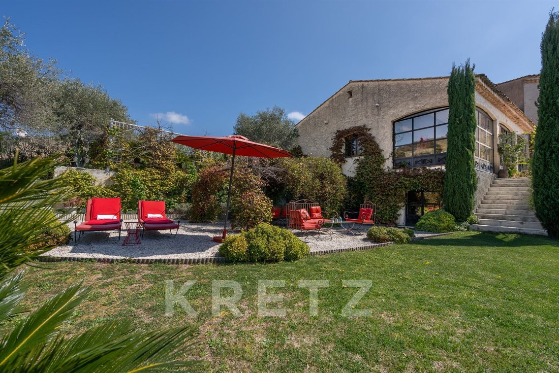 Casa en La Roquette-sur-Var, Provenza-Alpes-Costa Azul, Francia 1 - 18898043