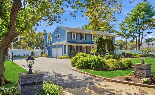House in Melville, New York, United States 1