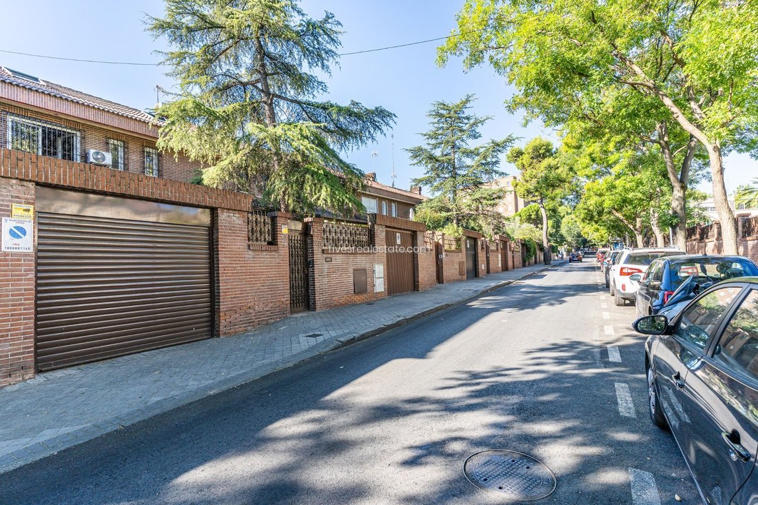 Townhouse in Hortaleza, Madrid, Spain 1 - 18900547