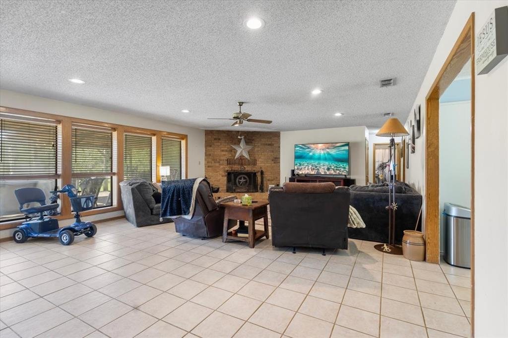 House in Gilmer, Texas, United States 5 - 18900567