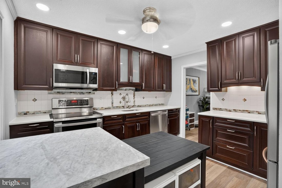 Townhouse in West Springfield, Virginia, United States 5 - 18898266
