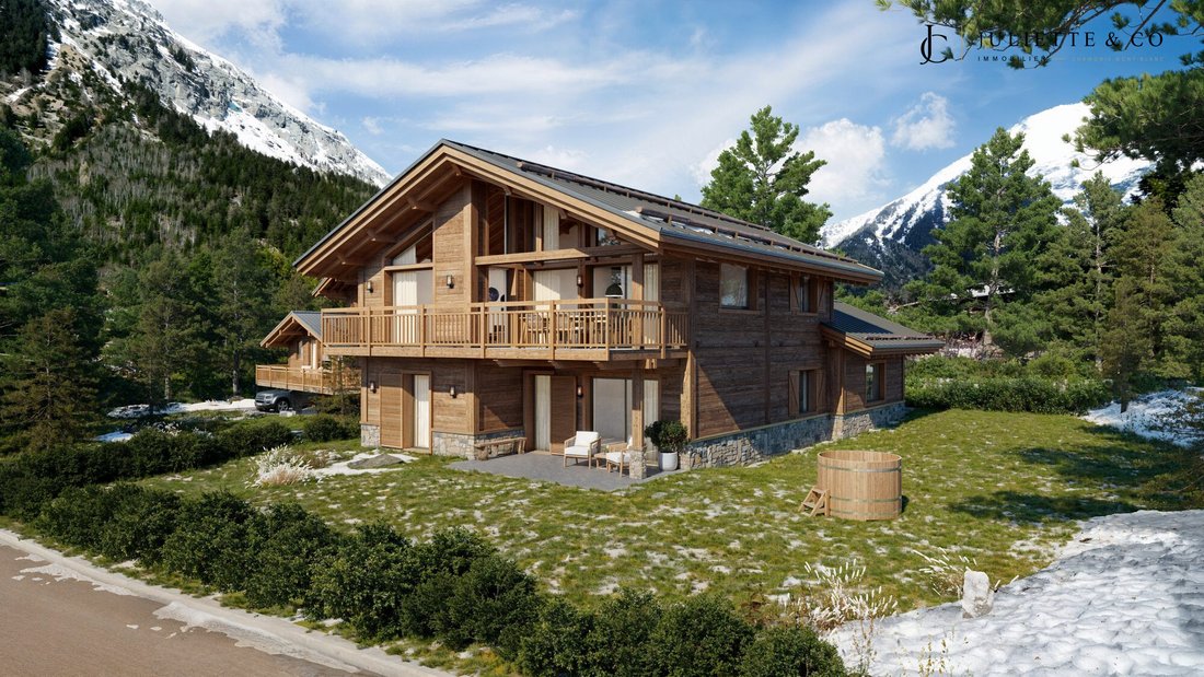 Land in Chamonix-Mont-Blanc, Auvergne-Rhone-Alpen, Frankreich 1 - 18902463