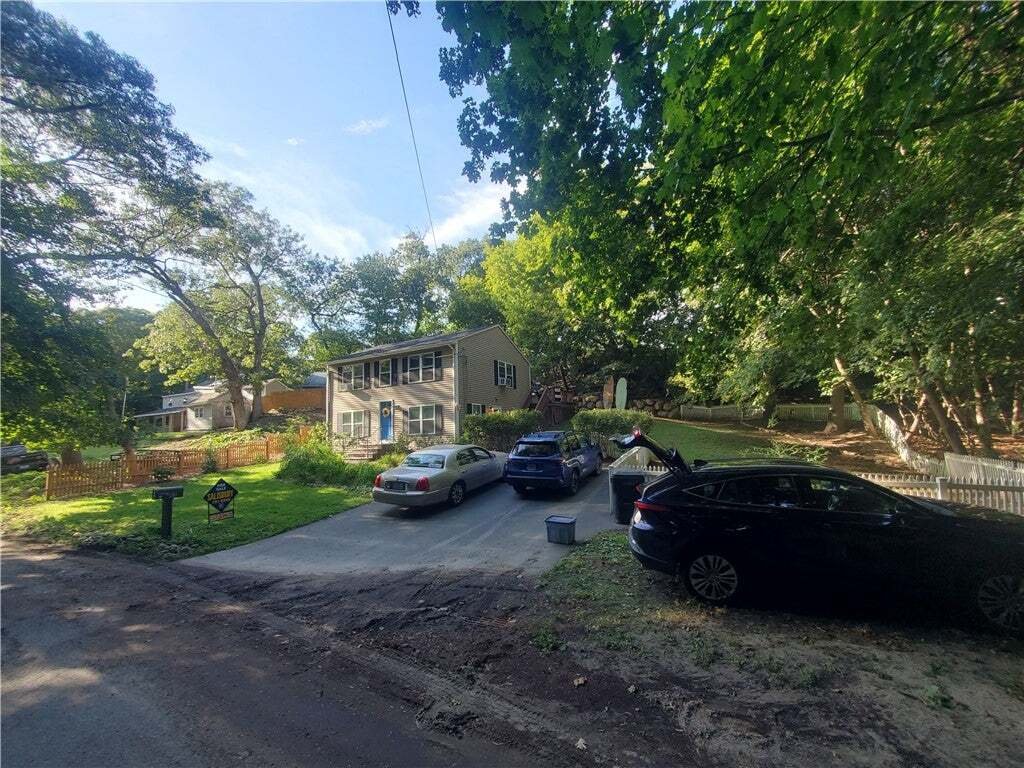 House in Warwick, Rhode Island, United States 2 - 18898788