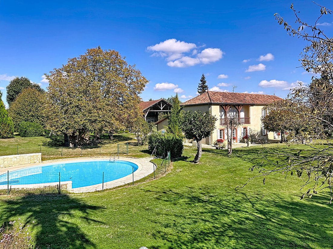 Casa en Mirande, Occitania, Francia 1 - 18897405