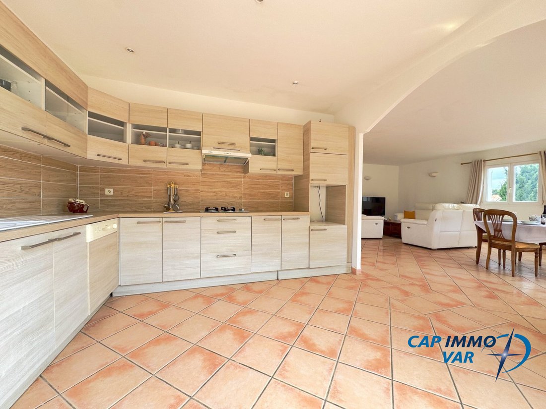 Villa in Bandol, Provence-Alpes-Côte d'Azur, France 5 - 18902573