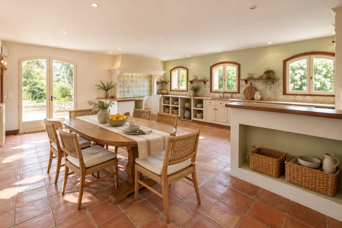 Estate in Basse Suane-Les Virgiles, Sainte-Maxime, France 4 - 18252092