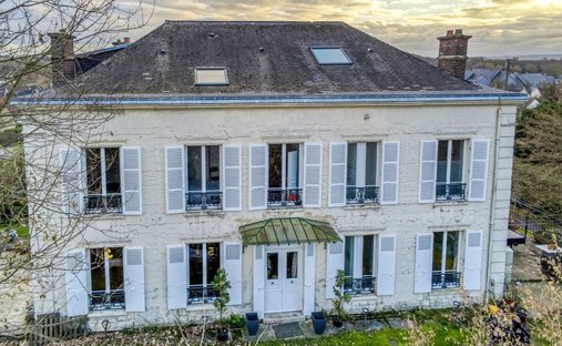 Maison à Saint-Leu-d'Esserent, Hauts-de-France, France 1