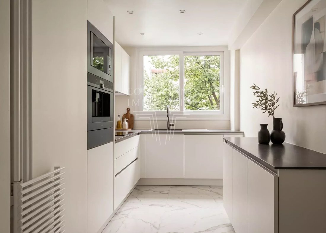 Apartment in Porte Dauphine, Paris 16e Arrondissement, Paris 4 - 18897114