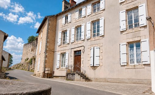 Maison à Vivonne, Nouvelle-Aquitaine, France 1