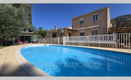 Villa in Signes, Provence-Alpes-Côte d'Azur, France 1