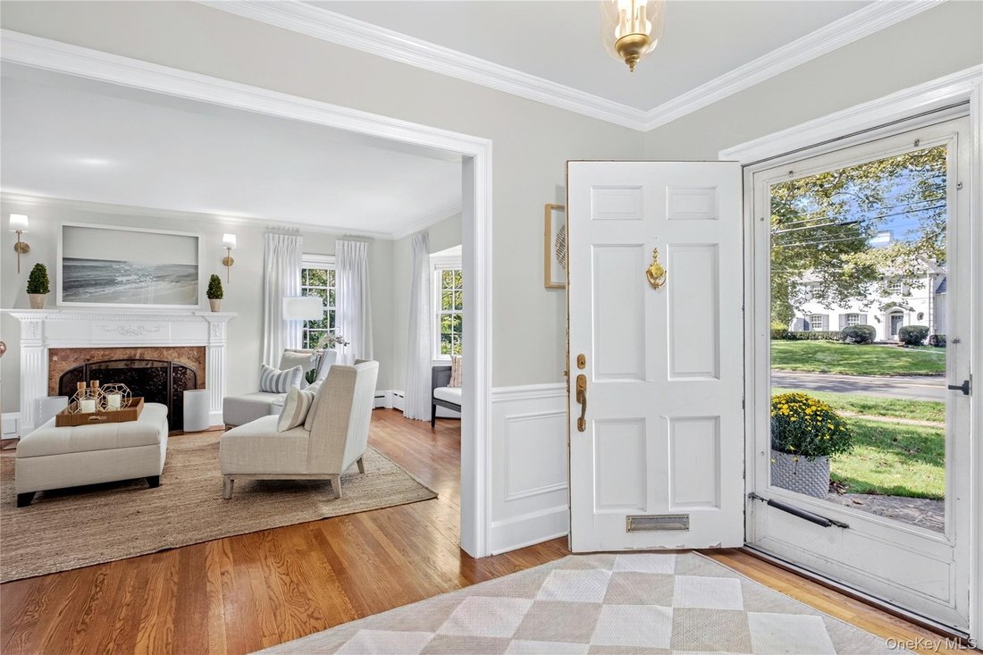 House in Manhasset, New York, United States 4 - 18895701