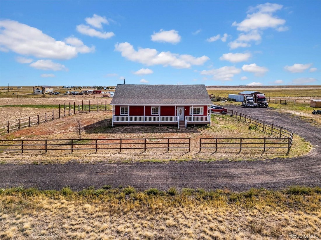 House in Bennett, Colorado, United States 1 - 18900044