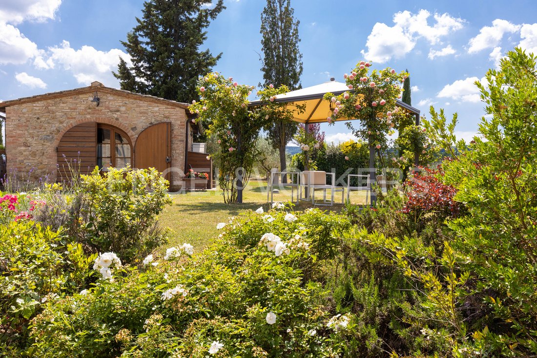 Estate in San Gimignano, Tuscany, Italy 4 - 14244474