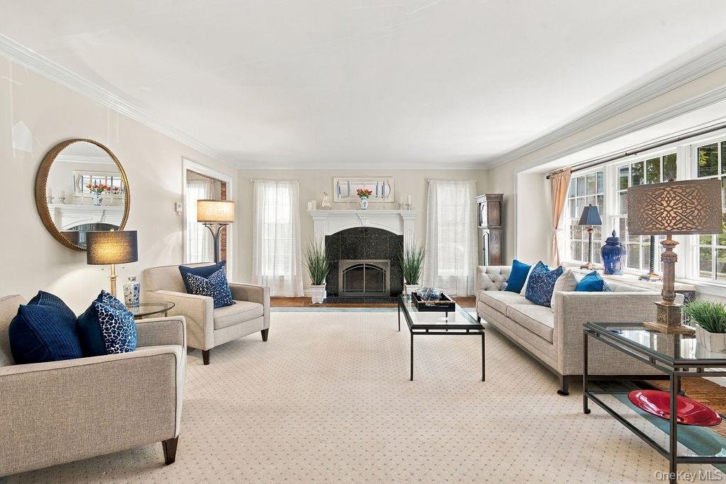 House in Manhasset, New York, United States 4 - 18895699