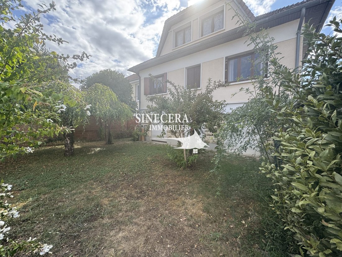 House in Ormesson-sur-Marne, Ile-de-France, France 3 - 18902577
