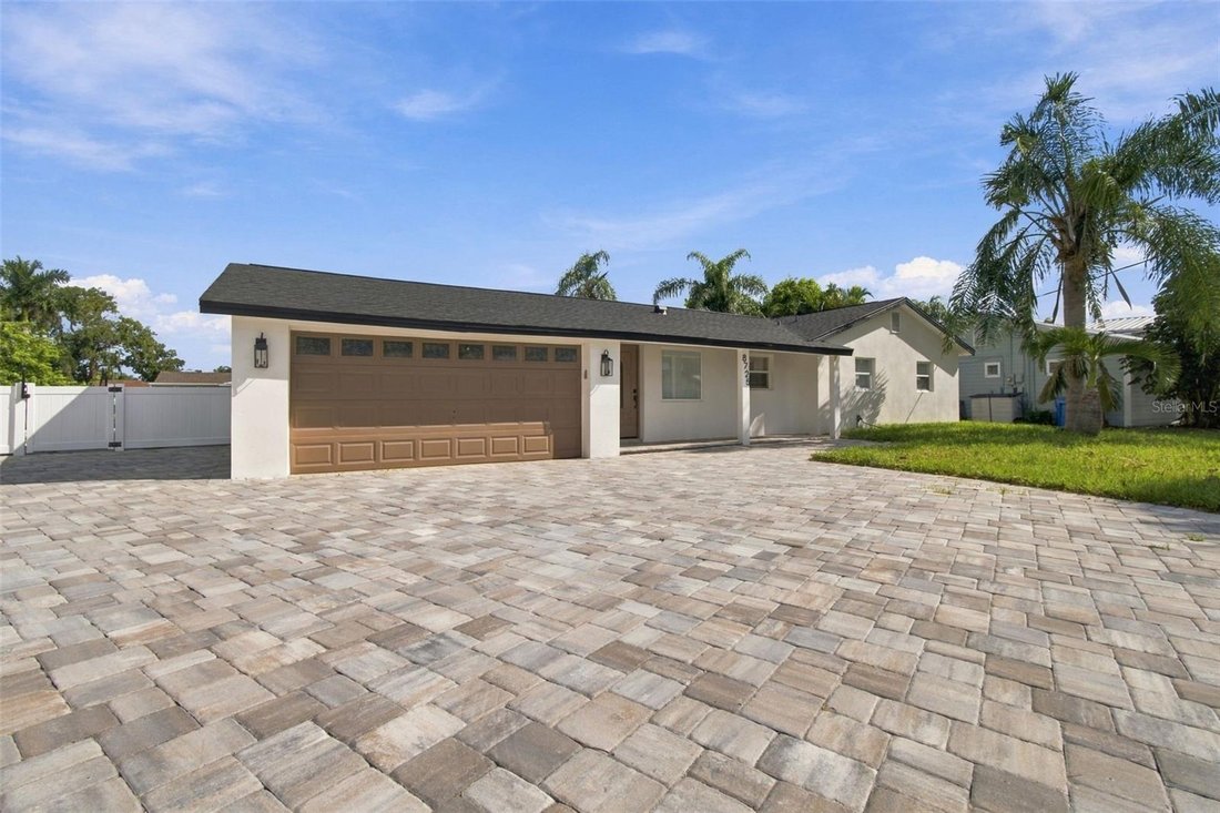 House in Tampa, Florida, United States 4 - 18896014