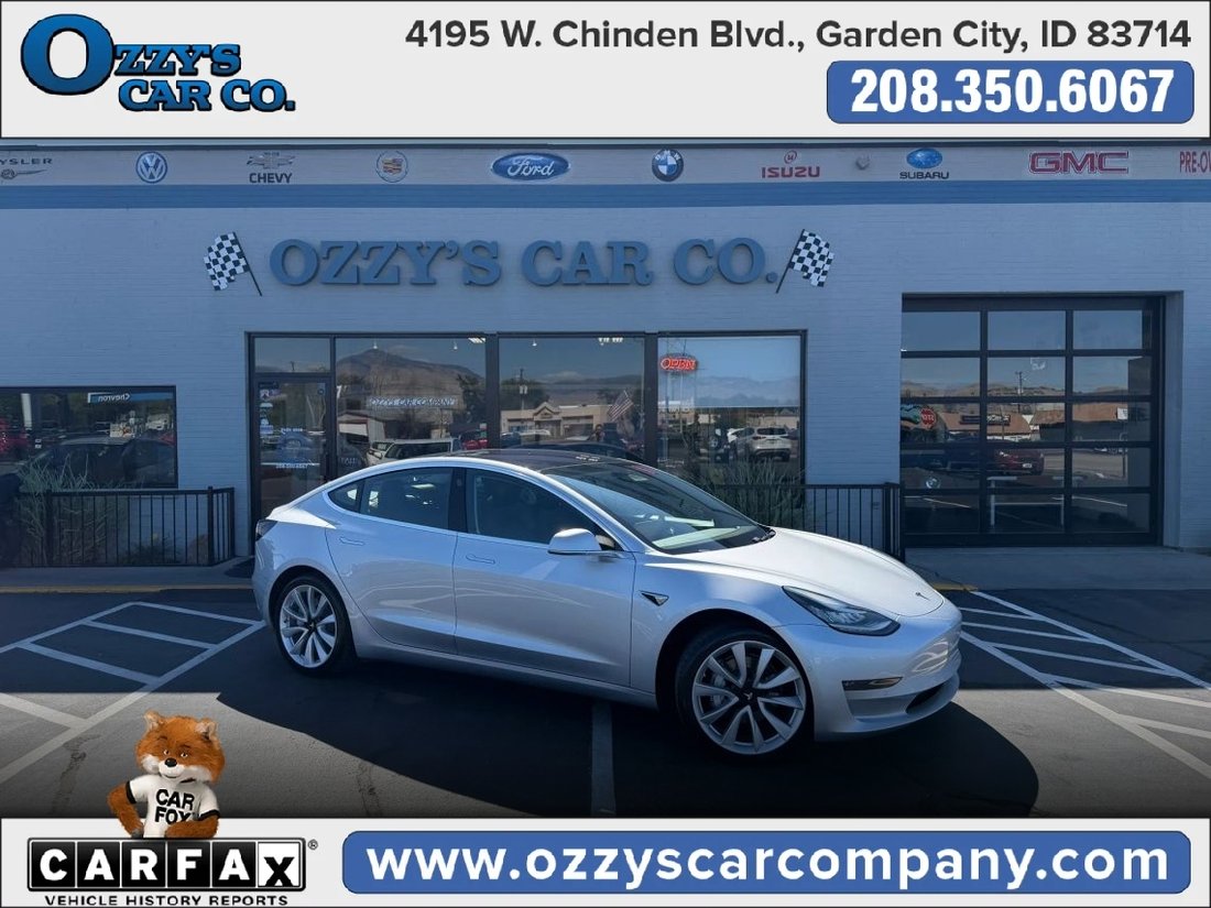 Sedan in Garden City, ID, United States 1 - 18901784