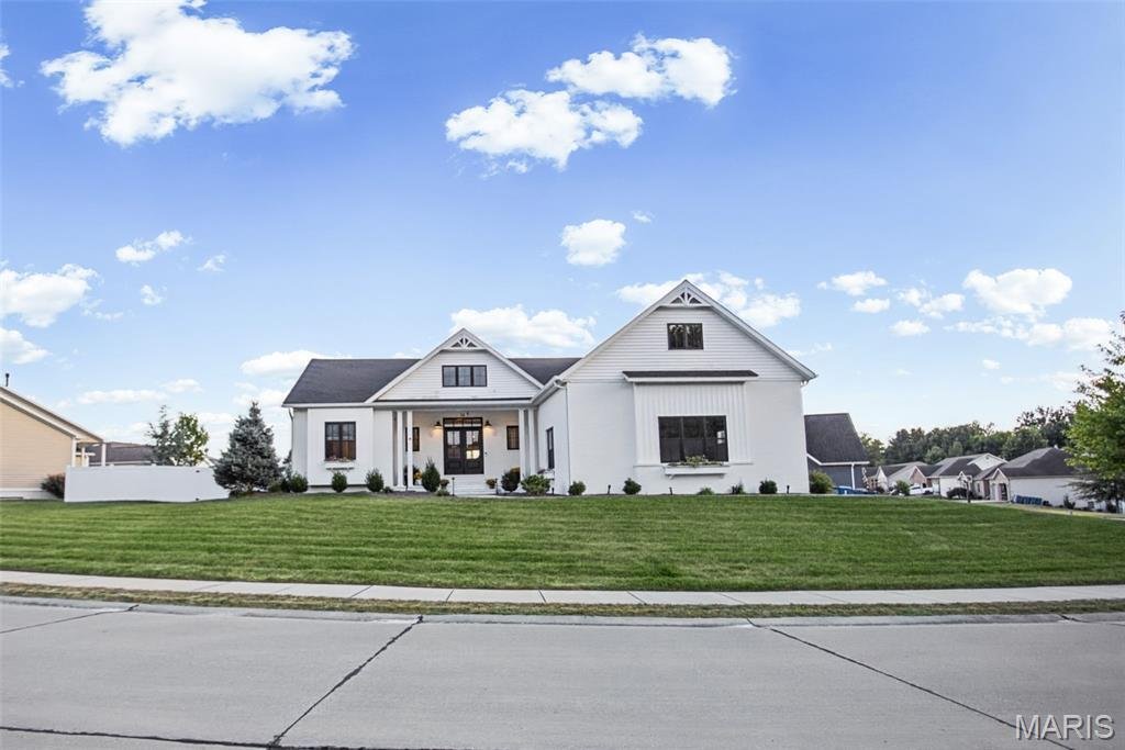 House in Bethalto, Illinois, United States 1 - 18899832