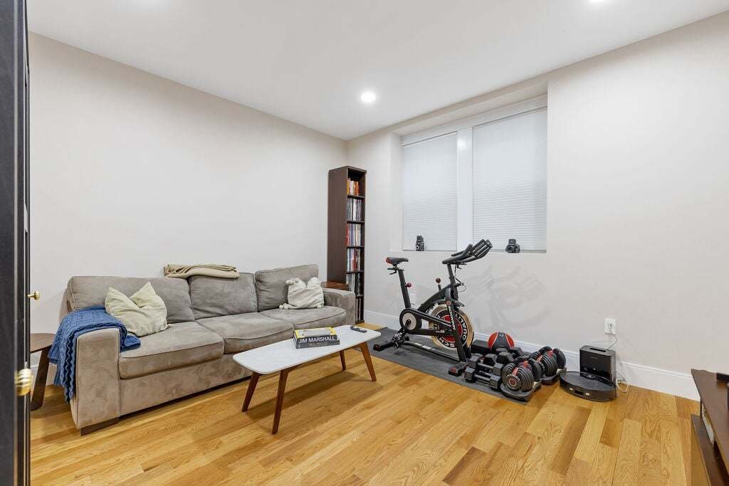 Condo in Somerville, Massachusetts, United States 2 - 18900447