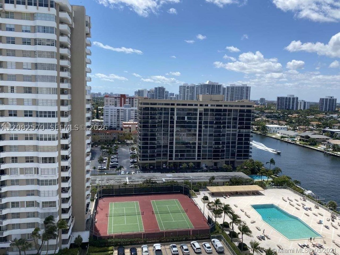 Appartement à Hallandale Beach, Floride, États-Unis 1 - 18896536