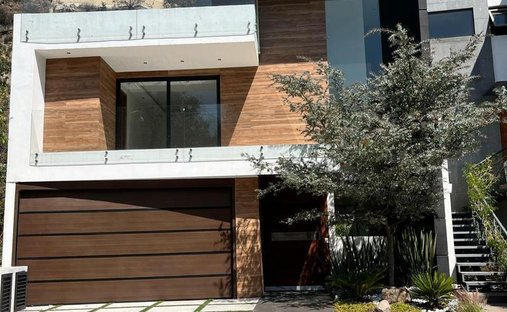 House in Naucalpan de Juárez, State of Mexico, Mexico 1
