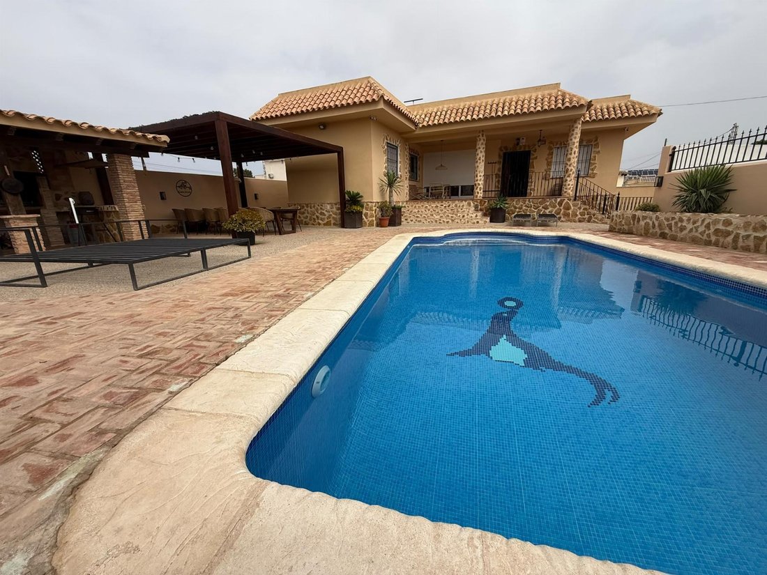 Chalet in Orihuela, Valencian Community, Spain 1 - 18896129