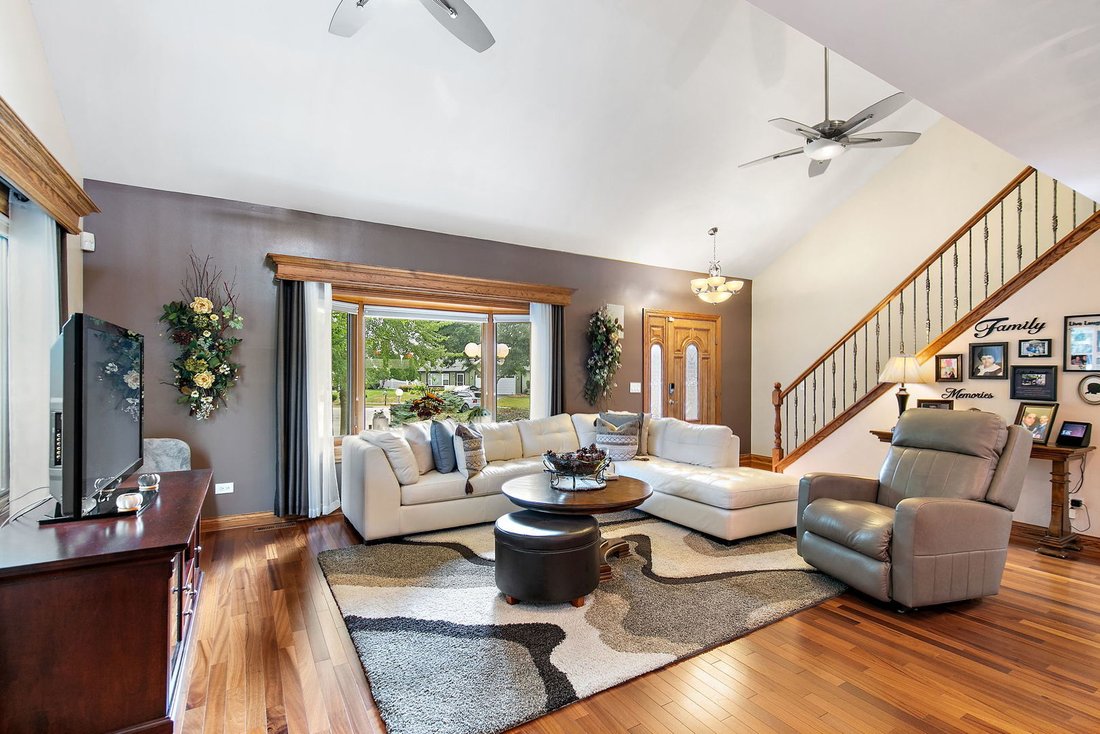 House in Carol Stream, Illinois, United States 4 - 18900459