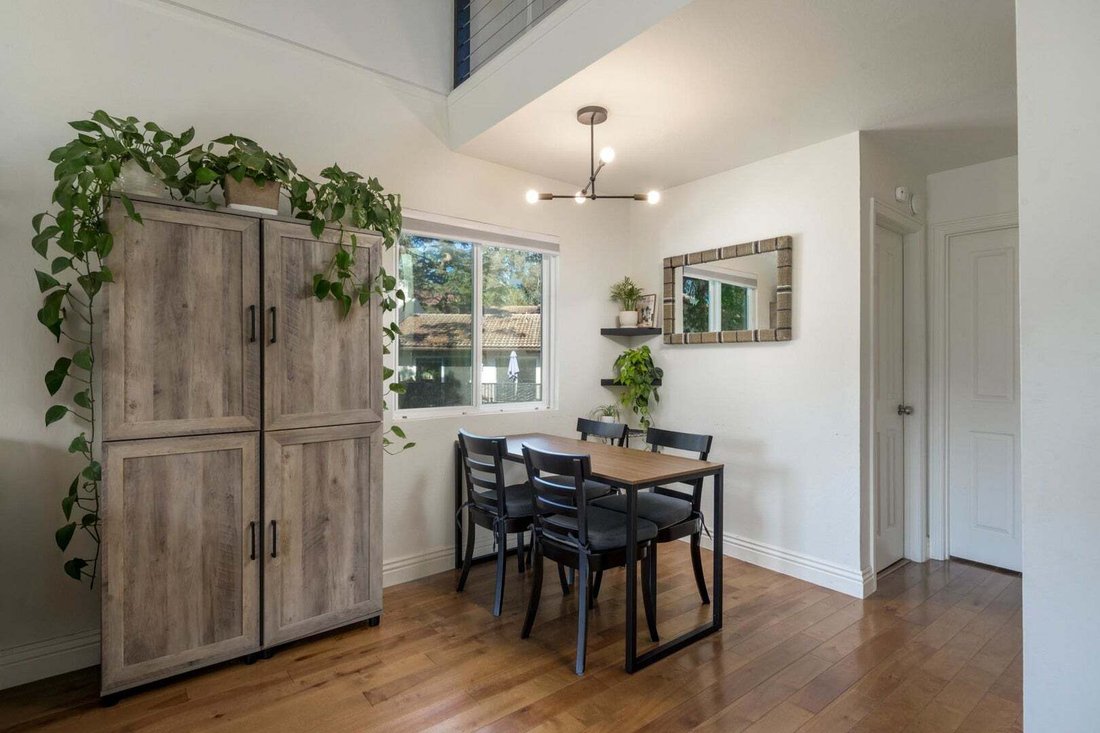 Condo in Santa Barbara, California, United States 4 - 18900444