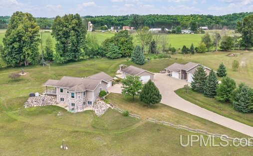 House in Vulcan, Michigan, United States 1
