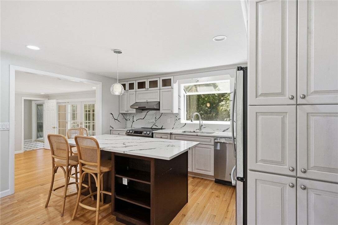 House in Lincoln, Rhode Island, United States 2 - 18895616