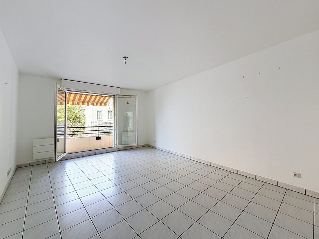 Apartment in Vincennes, Ile-de-France, France 2 - 17689189