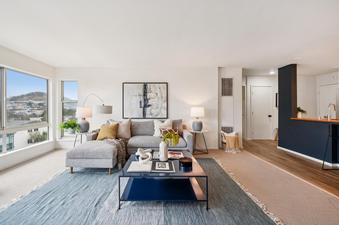 Condo in San Francisco, California, United States 3 - 18902458