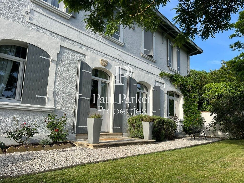 Villa in Gastes, Nouvelle-Aquitaine, France 1 - 18901537