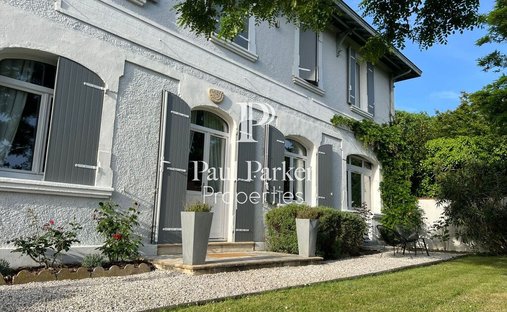 Villa in Gastes, Nouvelle-Aquitaine, France 1