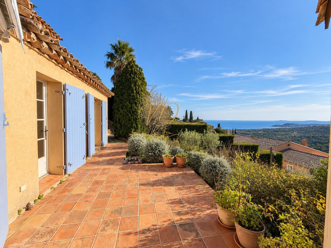 Villa en La Croix-Valmer, Provenza-Alpes-Costa Azul, Francia 2 - 18900284