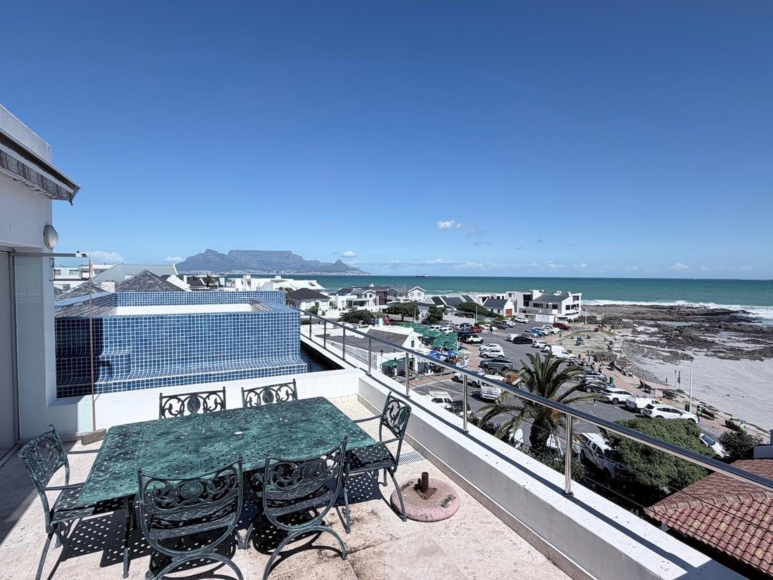 House in Table View, Blaauwberg, Cape Town 2 - 18896042