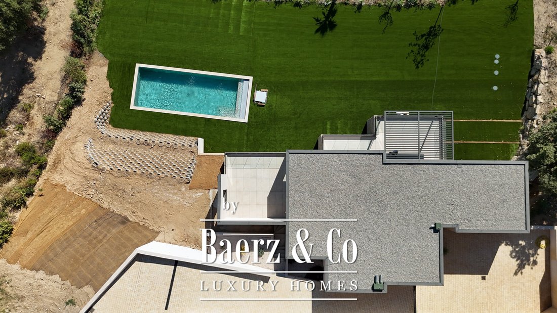 Villa in Grimaud, Provence-Alpes-Côte d'Azur, France 2 - 18895861