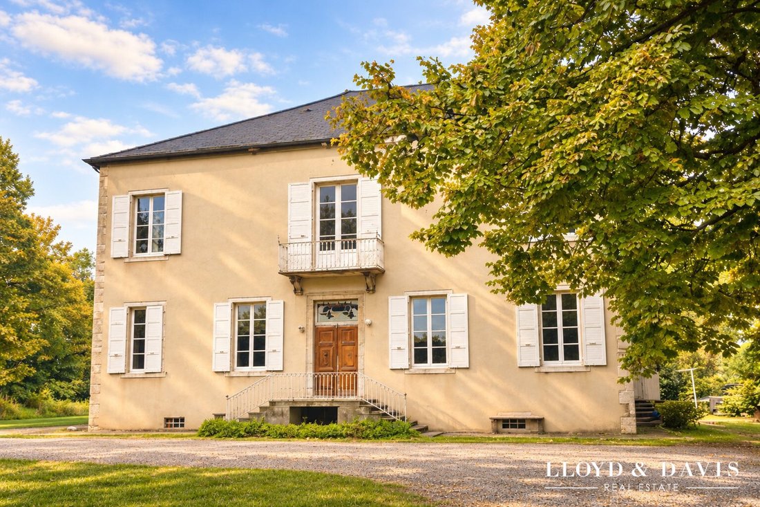 House in Sainte-Helene-du-Lac, Auvergne-Rhône-Alpes, France 1 - 17463247