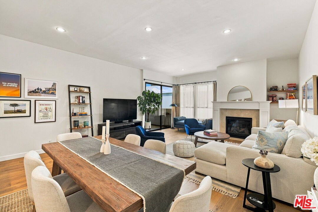 Condo in Los Angeles, California, United States 2 - 18900963