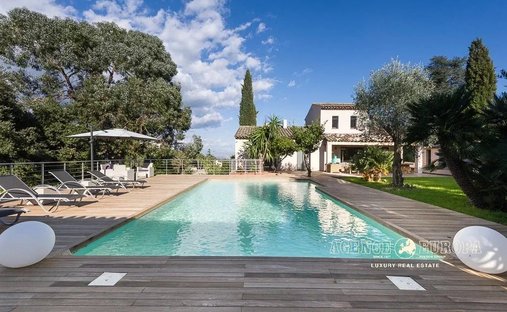 Villa in La Maure-Super Cannes, Vallauris, France 1