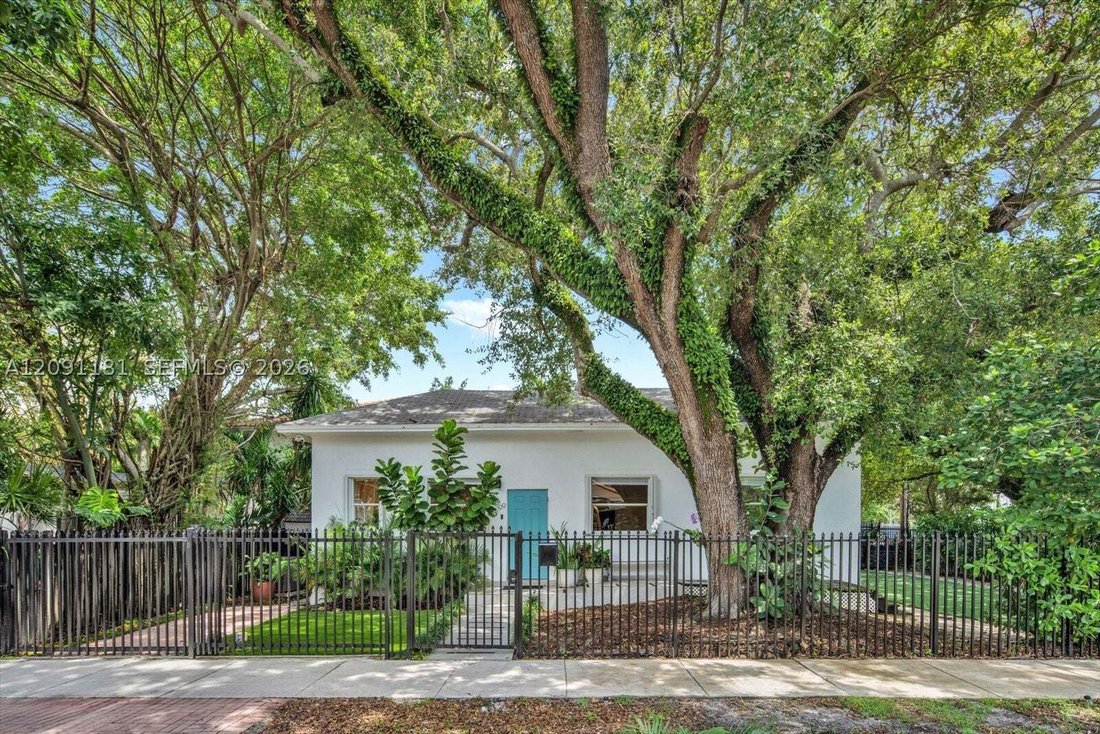 Condo in Miami, Florida, United States 1 - 18899695