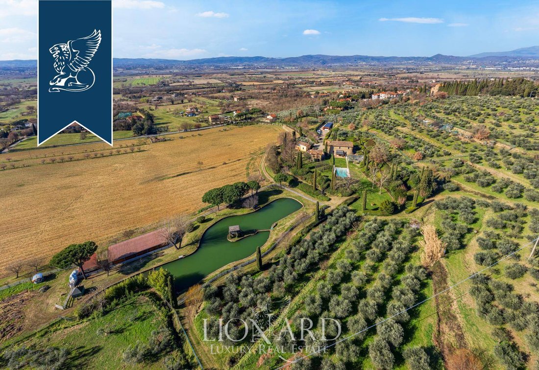 Villa in Santa Firmina, Arezzo, Tuscany 2 - 18901412