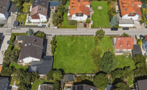 Land in Gilching, Bayern, Deutschland 1