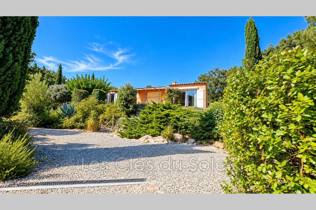 Villa in Brignoles, Provence-Alpes-Côte d'Azur, France 1 - 18896976