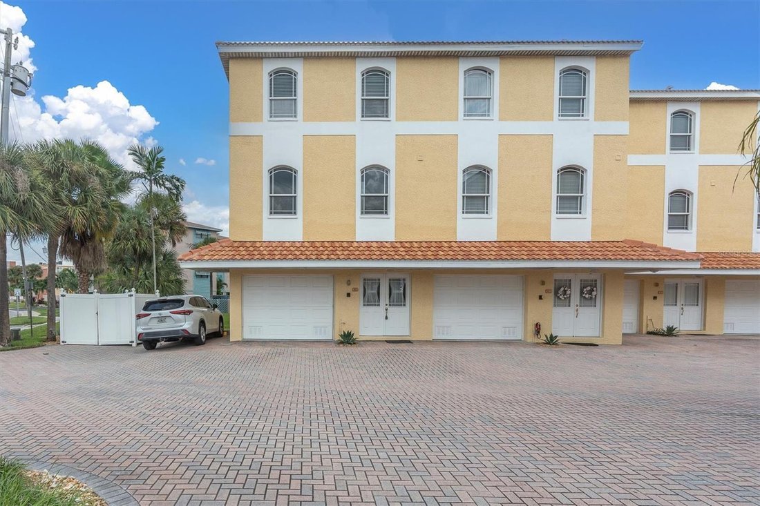 Townhouse in St. Pete Beach, Florida, United States 3 - 18899153