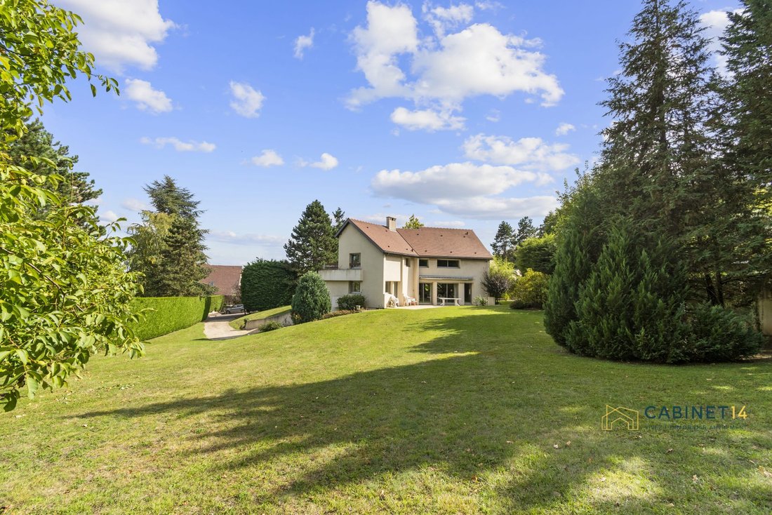House in Le Plateau, Louveciennes, France 1 - 18902297