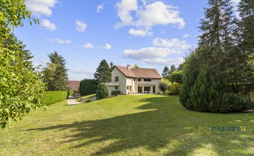 House in Le Plateau, Louveciennes, France 1