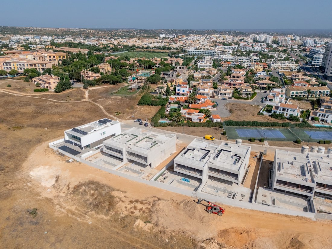 Villa in Sao Goncalo de Lagos, Algarve, Portugal 1 - 14883738